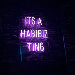 Habibiz on Lawrence - Neon Sign