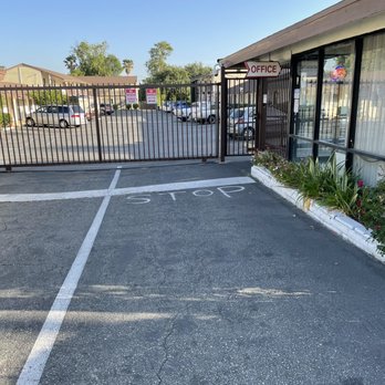 Hi-Way Host Motel - Gated access into the motel - Hotels Near Me - Pasadena, California Hi-Way Host Motel - Gated access into the motel - Hotels Near Me - Pasadena, California