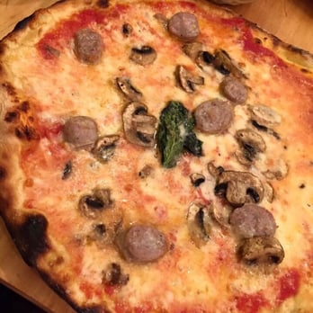 Piccolo Diávolo - Pizza with chorizo & mushrooms - delicious! - Pizza Near Me - Madrid, M Piccolo Diávolo - Pizza with chorizo & mushrooms - delicious! - Pizza Near Me - Madrid, M
