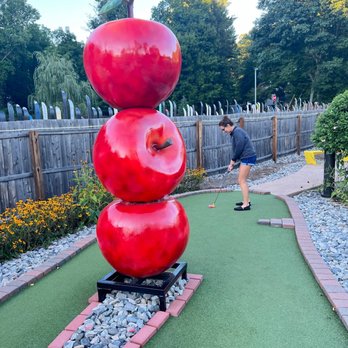 Matterhorn Mini Golf - Mini Golf Near Me - Canton, Connecticut