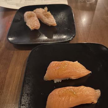 OMAKAI sushi - Salmon belly nigiri, regular salmon nigiri - Sushi Bars Near Me - Miami, Florida