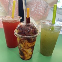Agua de fresa, mangoñada and agua de pepino