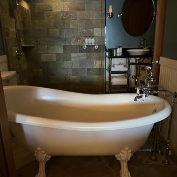 The Edgewater Hotel - You can open access doors to see the footed tub from the bedroom! - Hotels Near Me - Seattle, Washington The Edgewater Hotel - You can open access doors to see the footed tub from the bedroom! - Hotels Near Me - Seattle, Washington