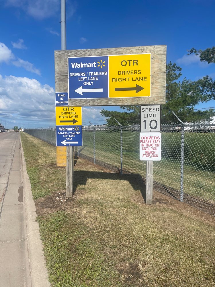 WALMART DISTRIBUTION CENTER 6140 3M Dr, Menomonie, Wisconsin