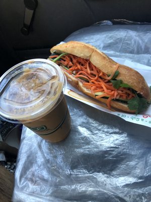 GHÉ bánh mì & rolls by null