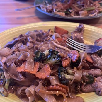 Thailicious - D3. Pad See Ewe - Thai Near Me - North Charleston, South Carolina