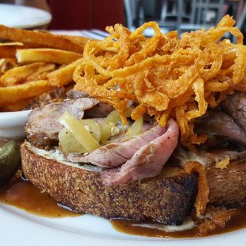 Leon's Full Service - open faced beef brisket, yummy!! - Gastropubs Near Me - Decatur, Georgia