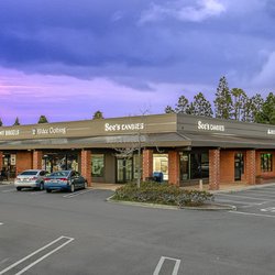 Las Posas Plaza - More Retail Businesses