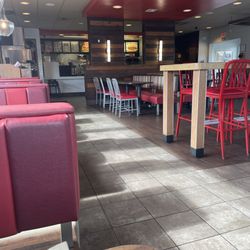 Arby's - Empty seating.  I'm only one here