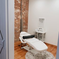 Gaze Lash & Brow Bar Charlotte
