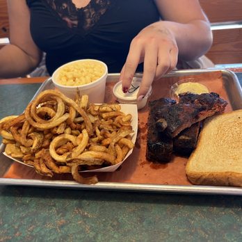 Van's Pig Stand - Jr Rib Dinner with Mac and cheese and Fresh Cut Curly Fries - Barbeque Near Me - Moore, Oklahoma Van's Pig Stand - Jr Rib Dinner with Mac and cheese and Fresh Cut Curly Fries - Barbeque Near Me - Moore, Oklahoma