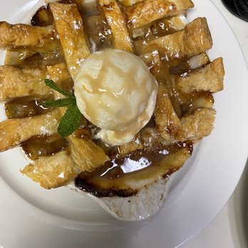 Royal Restaurant - Peach Cobbler - Breakfast & Brunch Near Me - Alexandria, Virginia Royal Restaurant - Peach Cobbler - Breakfast & Brunch Near Me - Alexandria, Virginia