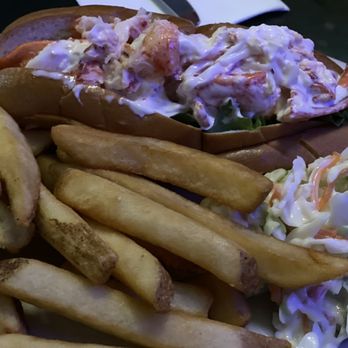 Beantown Pub - Jumbo Lobster Roll - Pubs Near Me - Boston, Massachusetts Beantown Pub - Jumbo Lobster Roll - Pubs Near Me - Boston, Massachusetts