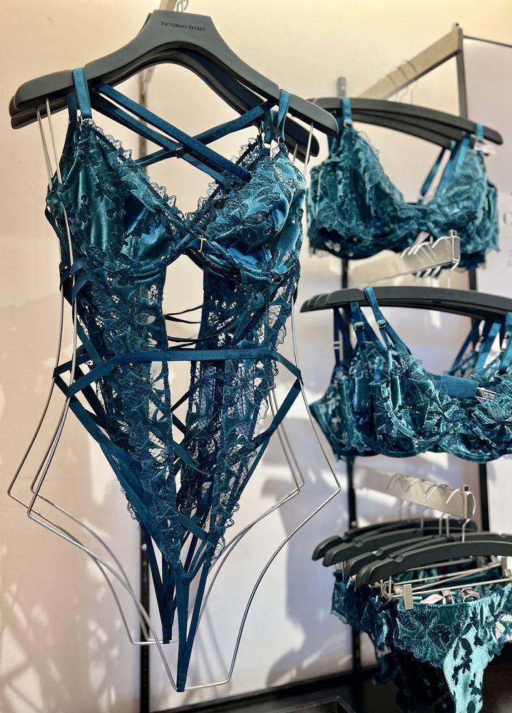 VICTORIA’S SECRET Updated August 2024 17 Photos & 23 Reviews 401