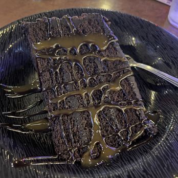 Buffalo Wild Wings - chocolate fudge cake - American Near Me - Long Beach, California Buffalo Wild Wings - chocolate fudge cake - American Near Me - Long Beach, California