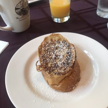 Cedar Rock Inn - Breakfast - Hotels Near Me - Tulsa, Oklahoma