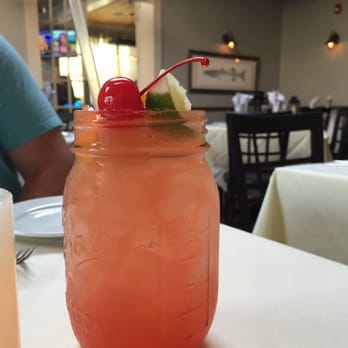 Muse @ the End - Rum Punch - New American Near Me - Montauk, New York