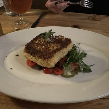 Edmund's Original - Crab cake - Brewpubs Near Me - Charleston, South Carolina