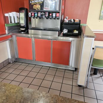 Del Taco - Heh condiments available unlike rhe long Beach location - Fast Food Near Me - Simi Valley, California Del Taco - Heh condiments available unlike rhe long Beach location - Fast Food Near Me - Simi Valley, California