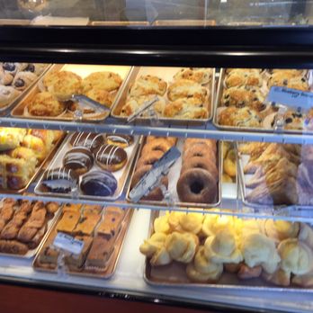 Liliha Bakery - Bakeries Near Me - Honolulu, Hawaii