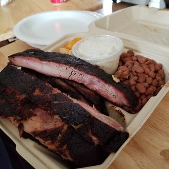 Gorilla Barbeque - ribs 4/5 stars pulled pork 3/5 stars  mac & cheese 2/5 stars  beans and rice 2/5 stars  potato salad 2/5 stars - Barbeque Near Me - Pacifica, California