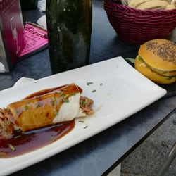 Cuzco Bodega - Burrito de pato y hamburguesa al curry.... Espectacular 2