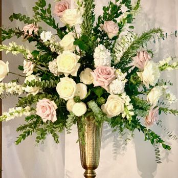 Gina Diamond’s Flower Co. - Flowers, Flower Arrangement - Florists Near Me - Madison, Mississippi Gina Diamond’s Flower Co. - Flowers, Flower Arrangement - Florists Near Me - Madison, Mississippi