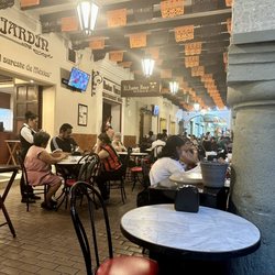 Del Jardín Café-Bar - Covered area