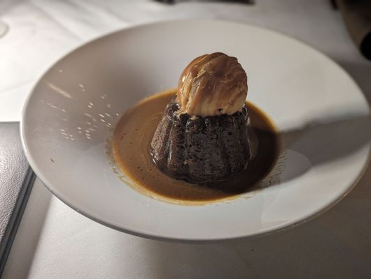 H&W Steakhouse by null