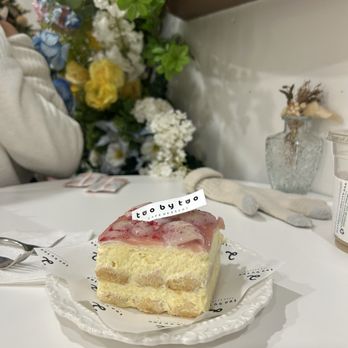 Cafe  2BY2 - Peach Lychee Tiramisu - Desserts Near Me - New York, New York