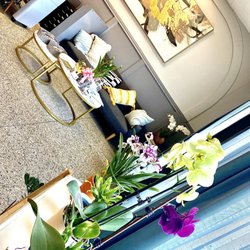 Attache Nail Salon - Welcome
