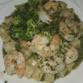 Novelli - Gnocchi, shrimp and pesto sauce - Italian Near Me - Wayne, New Jersey