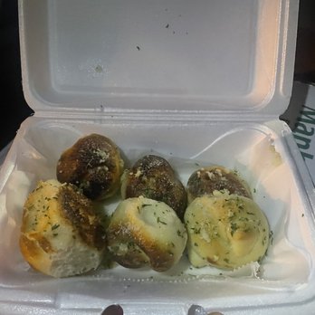 Manhattan Pizza Place - Garlic Rolls - Pizza Near Me - Hialeah, Florida