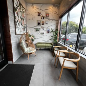 Peter Chang Gaithersburg - Waiting area - Chinese Near Me - Gaithersburg, Maryland Peter Chang Gaithersburg - Waiting area - Chinese Near Me - Gaithersburg, Maryland