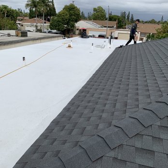 Premium Roofing Systems - Single ply pvc on the flat roof transitioning to shingles - Roofing Near Me - Santa Ana, California Premium Roofing Systems - Single ply pvc on the flat roof transitioning to shingles - Roofing Near Me - Santa Ana, California