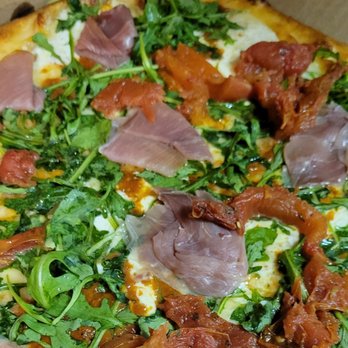 Pizzeria Molto - Arugula di parma - Pizza Near Me - Fairfield, Connecticut Pizzeria Molto - Arugula di parma - Pizza Near Me - Fairfield, Connecticut