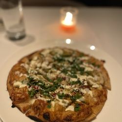 Yvonne's - Chicken pita