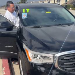 The salesperson that sold us the car, then decided to ignore us when we let him know the issues. The salesperson that sold us the car, then decided to ignore us when we let him know the issues.
