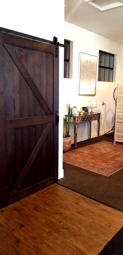 Wink's Fitness and Wellness Studio Logo