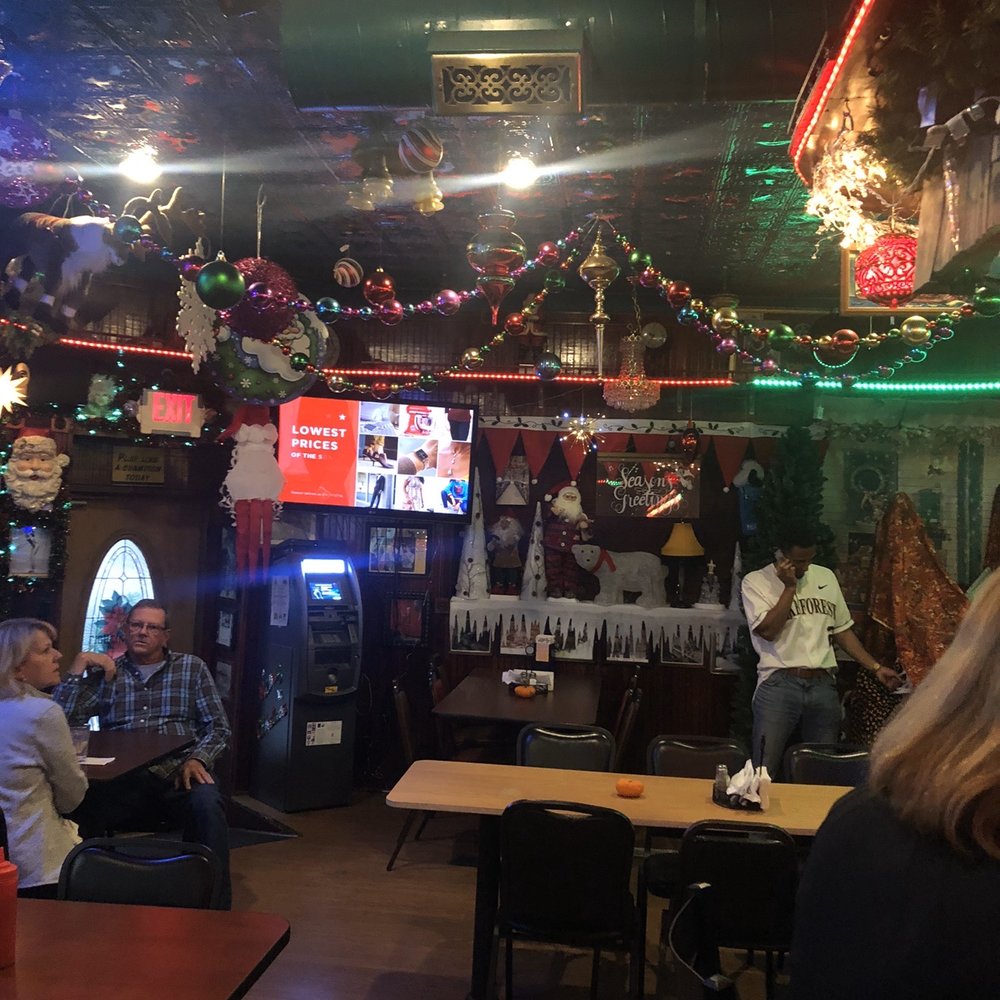 Broadway Bar - Inside - Bars Near Me - Grand Rapids, Michigan