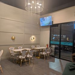 Mozart Bakery Cafe - Seating