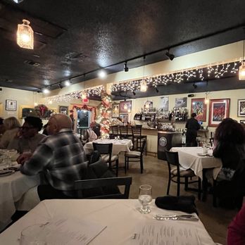 Gabrielle Restaurant - Dining Room - Cajun/Creole Near Me - New Orleans, Louisiana Gabrielle Restaurant - Dining Room - Cajun/Creole Near Me - New Orleans, Louisiana