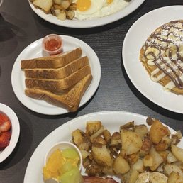 Classic Benny His breakfast (??) Nutella banana pancakes Classic Benny His breakfast (??) Nutella banana pancakes