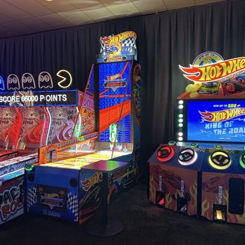 Dave & Buster's Orlando - Inside arcade - American Near Me - Orlando, Florida Dave & Buster's Orlando - Inside arcade - American Near Me - Orlando, Florida