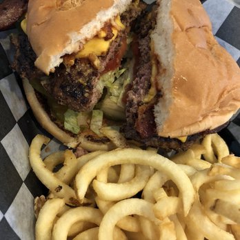 The Back Porch BBQ - Bacon cheeseburger - Barbeque Near Me - La Grange, Texas