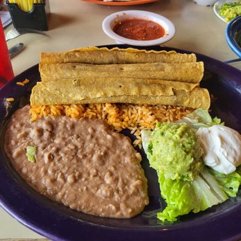 Tio Carlos - Flautas de brisket - Mexican Near Me - Irving, Texas