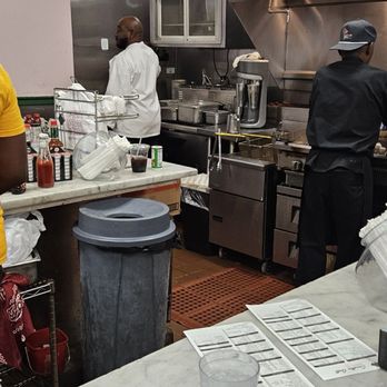 The Camellia Grill - Interior. Lots to watch in prep and serving - American Near Me - New Orleans, Louisiana The Camellia Grill - Interior. Lots to watch in prep and serving - American Near Me - New Orleans, Louisiana