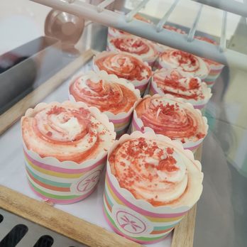 Borinken Cakes - Bakeries Near Me - Chicago, Illinois Borinken Cakes - Bakeries Near Me - Chicago, Illinois