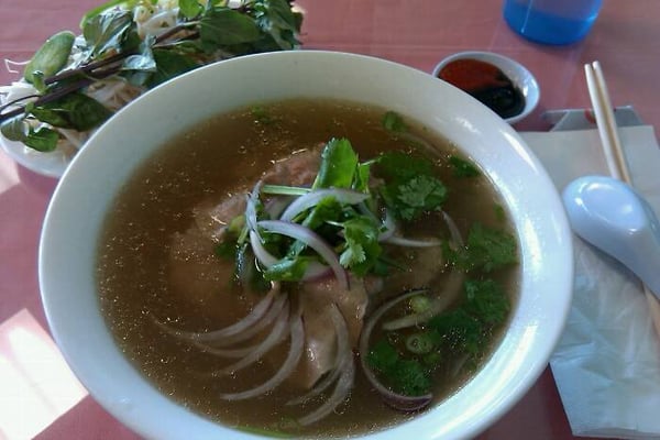 Pho Thanh Huong by null
