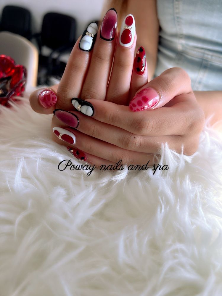 Poway Nails & Spa Logo